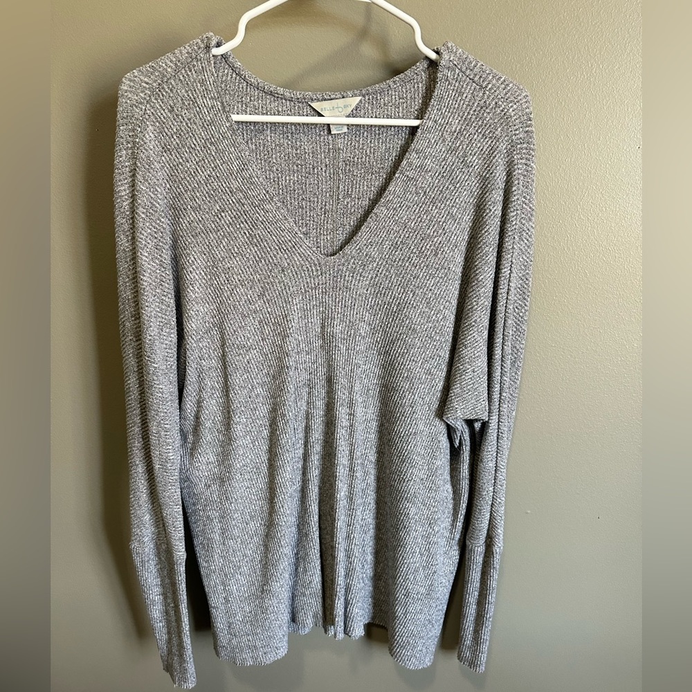 Belle Sky V-Neck Knit Marled Grey Sweater Top